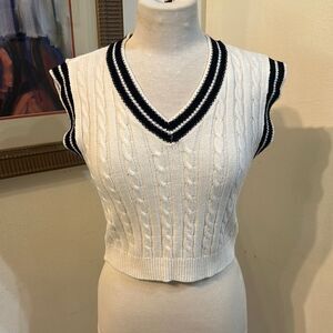SUGAR MOON White Cable Knit V-Neck Sweater Vest Size XS